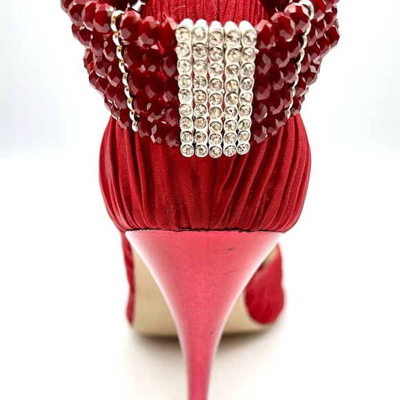 NWT GLAM RED SPARKLY CRYSTAL 5-STRAND STRETCH BRACELET & SILVER CRYSTAL ACCENTS - Picture 4 of 7